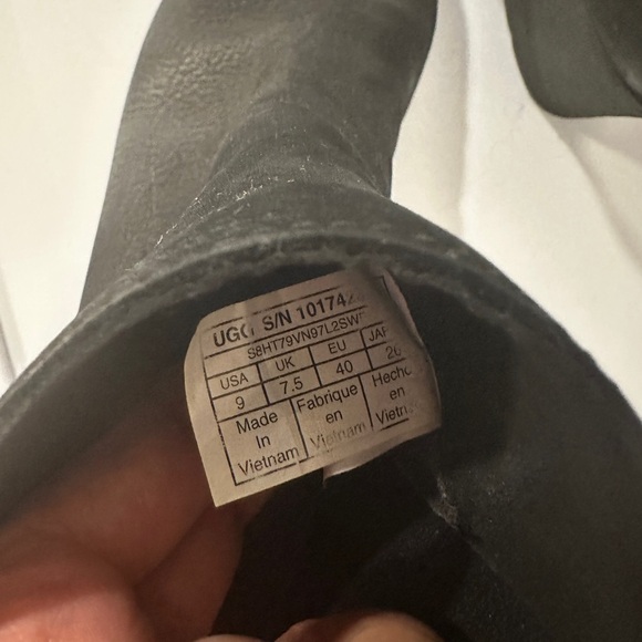 Ugg Women's Waterproof Black Ankle Boots - Picture 7 of 7